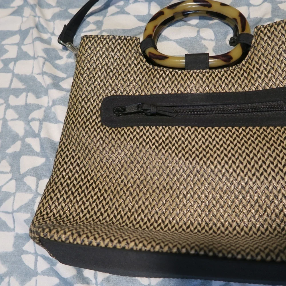 Vintage Marlo Woven Chevron Crossbody Handbag Tan Herringbone‎ Quiet Luxury